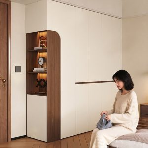 Thiết kế hiện đại với điểm nhấn kệ trang trí tích hợp đèn led