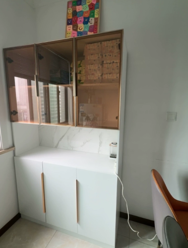 Tủ Trang Trí Cánh Kính Hiện Đại Cho Phòng Khách GH-56002