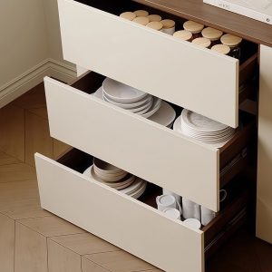 Kết hợp ngăn kéo và cánh tủ tiện dụng