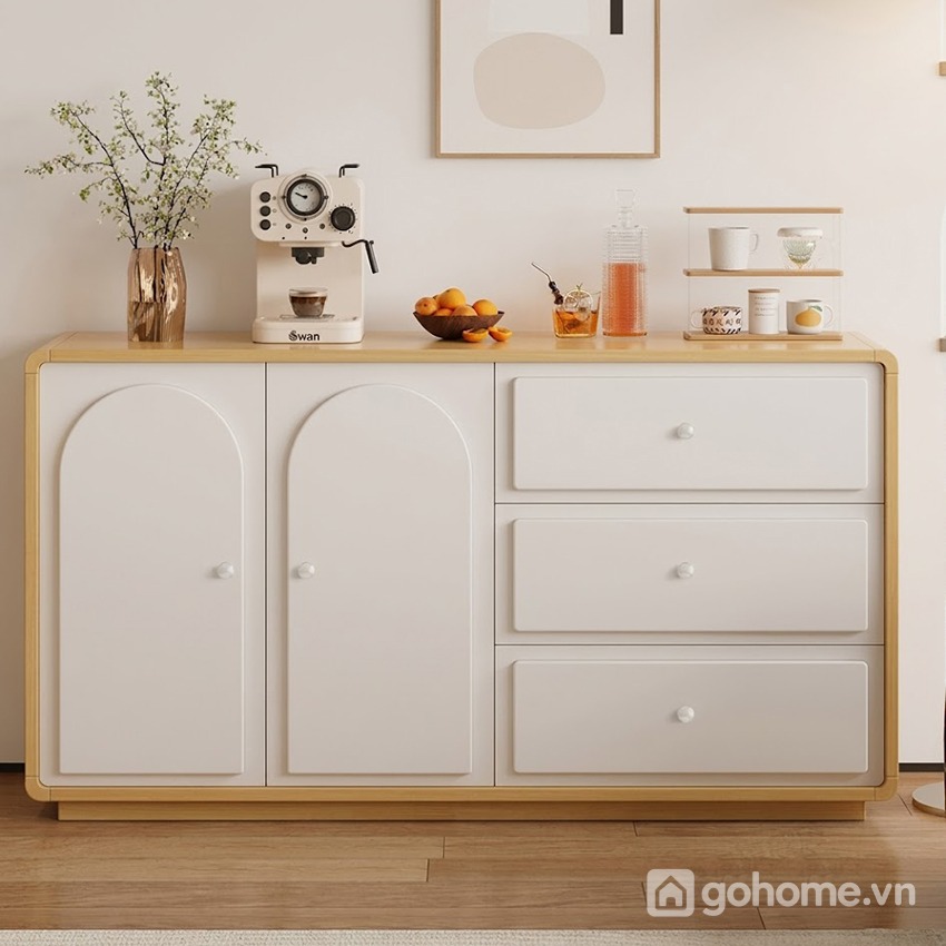 Mặt tủ rộng thuận tiện cho việc trang trí