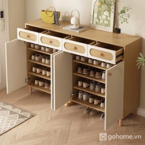 Nhiều cánh kín giúp cất đồ gọn mắt