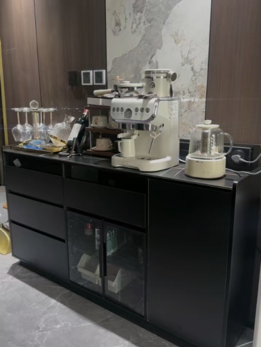 Tủ Decor Gỗ Cánh Kính Thấp Hiện Đại Cho Phòng Khách GH-56008