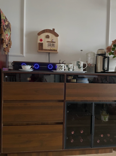 Tủ Decor Gỗ Cánh Kính Thấp Hiện Đại Cho Phòng Khách GH-56008